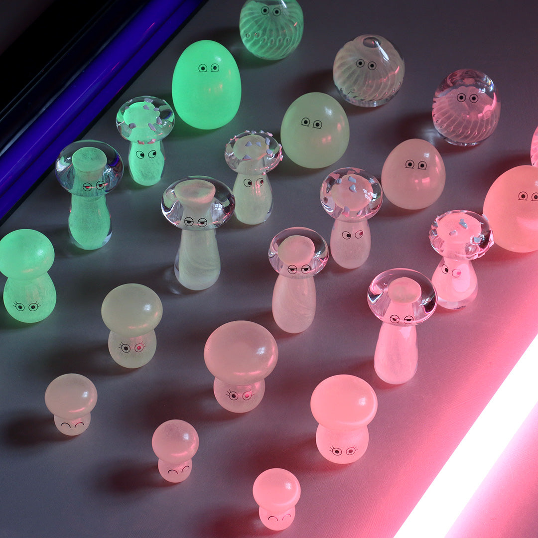 GLOW Crystal Blob Group